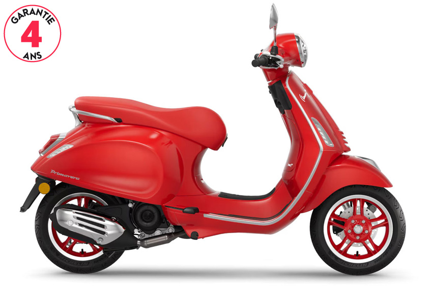 Vespa Primavera 125 RED